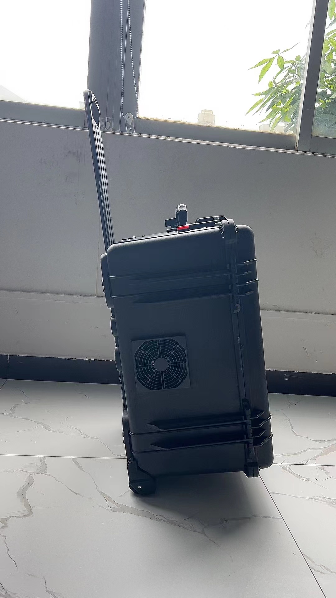 八步手拉箱型移动通信干扰器